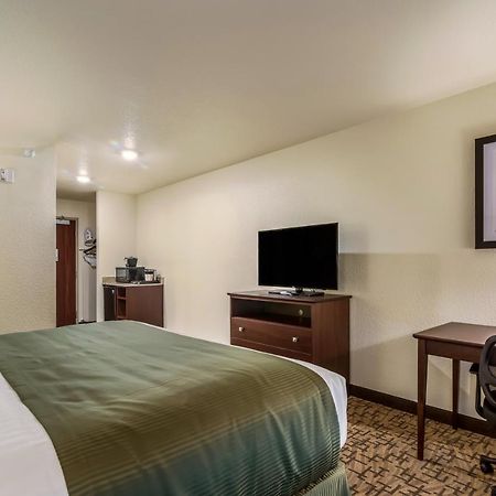Cobblestone Hotel & Suites - Victor Exterior foto